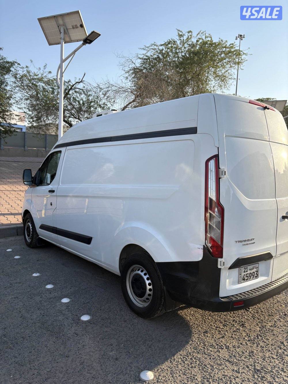 فان ثلاجه فورد سقف عالي راكب عليه ثلاجه جديده من الملا لم تستعمل نهائي2