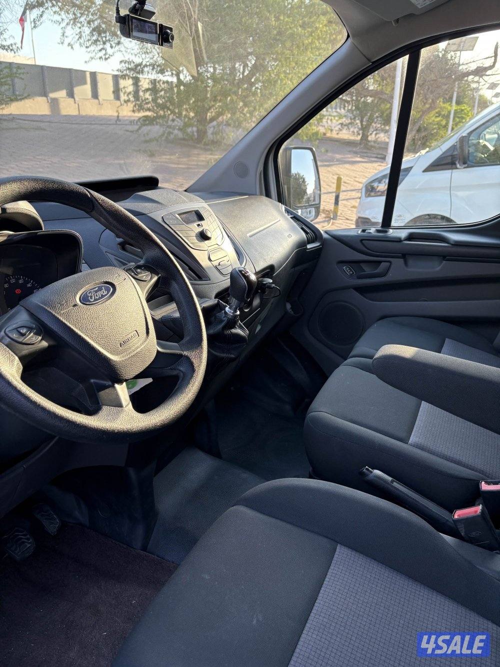 فان ثلاجه فورد سقف عالي راكب عليه ثلاجه جديده من الملا لم تستعمل نهائي5