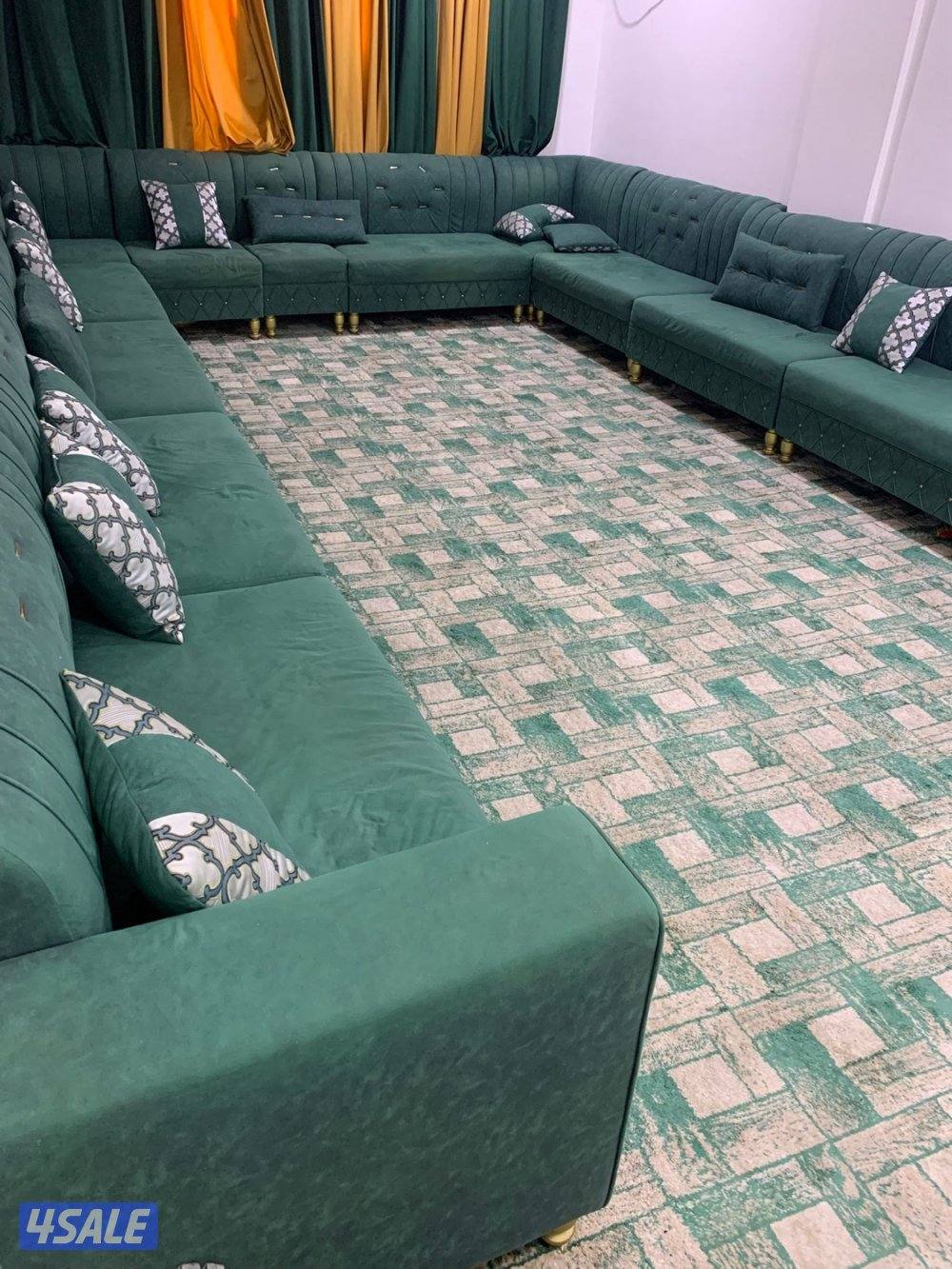 طقم كنب ١٣ قطعة مستعمل بحاله جيدة جداً1