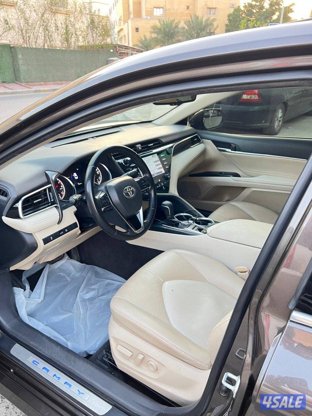 للبيع كامري 2018 6سلندر شرط الفحص3