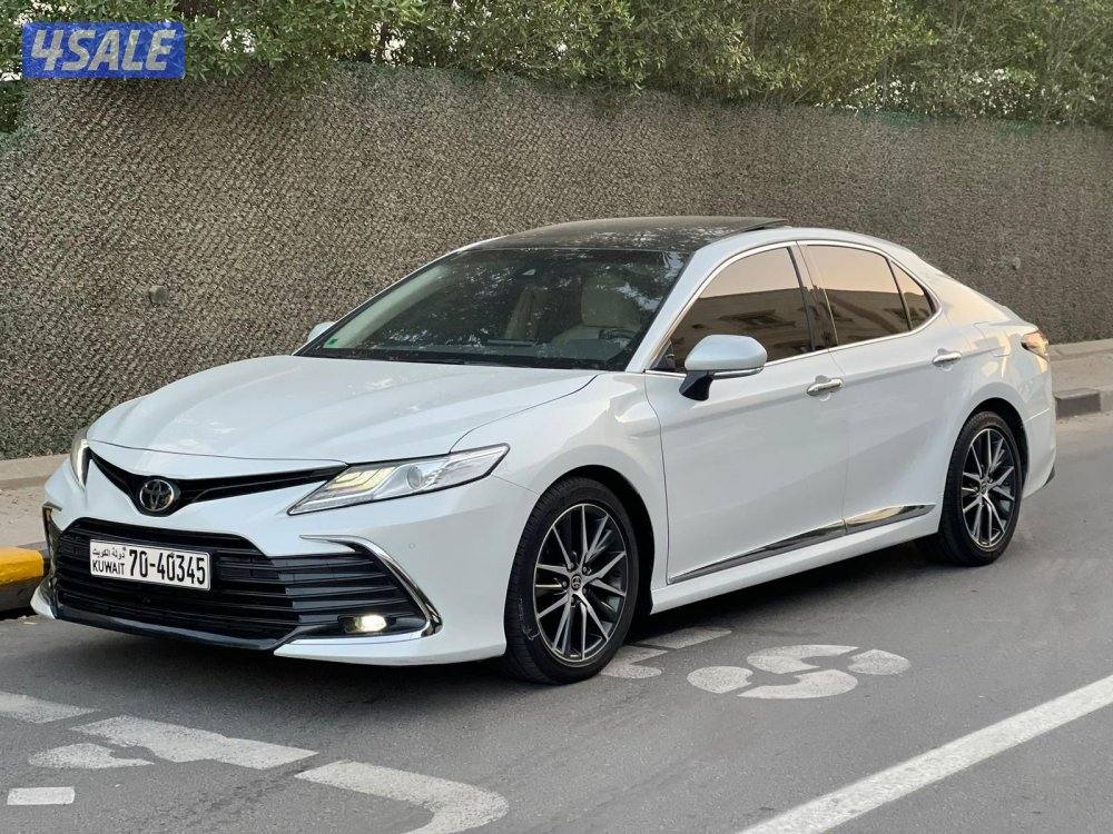 كامري ليمتد 6 سلندر موديل 2023 ماشي 35 الف0