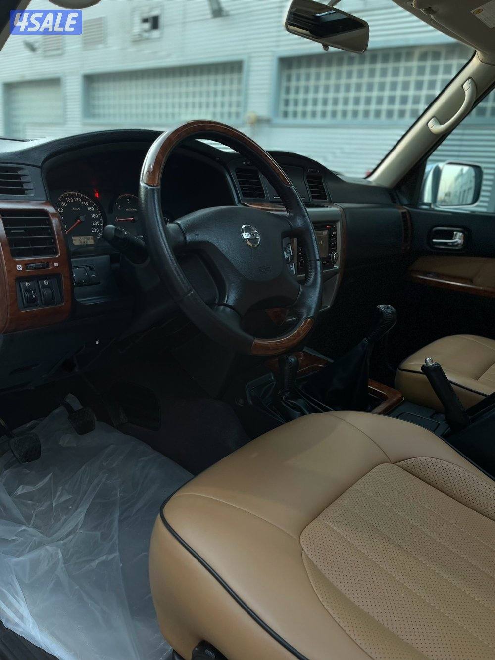 للبيع سفاري موديل 2016 صبغ الوكالة كامل المواصفات شرط الفحص بالكامل6