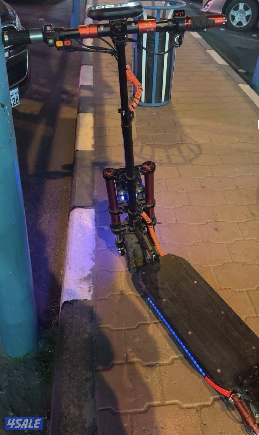 سكوتر ٤٠٠٠ واط يمشي ٩٠1