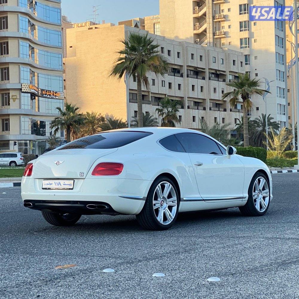 🔹بيع🔹شراء🔹تثمين🔹
للبيع بنتلي  جي تي 
موديل 2014
الون ابيض 
وكاله ا4