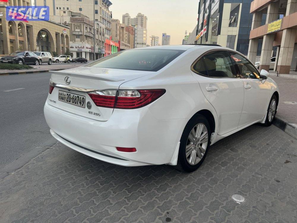 لكزس ES  موديل ٢٠١٣ صبغ الوكالة  كامل المواصفات بحالة جديدة15