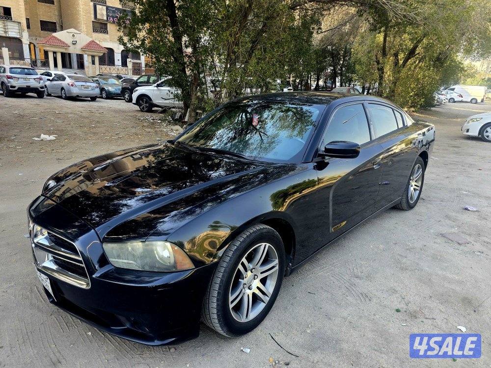 دودج تشارجر موديل 2013 فئة V6 بحالة ممتازة وبدون حوادث2