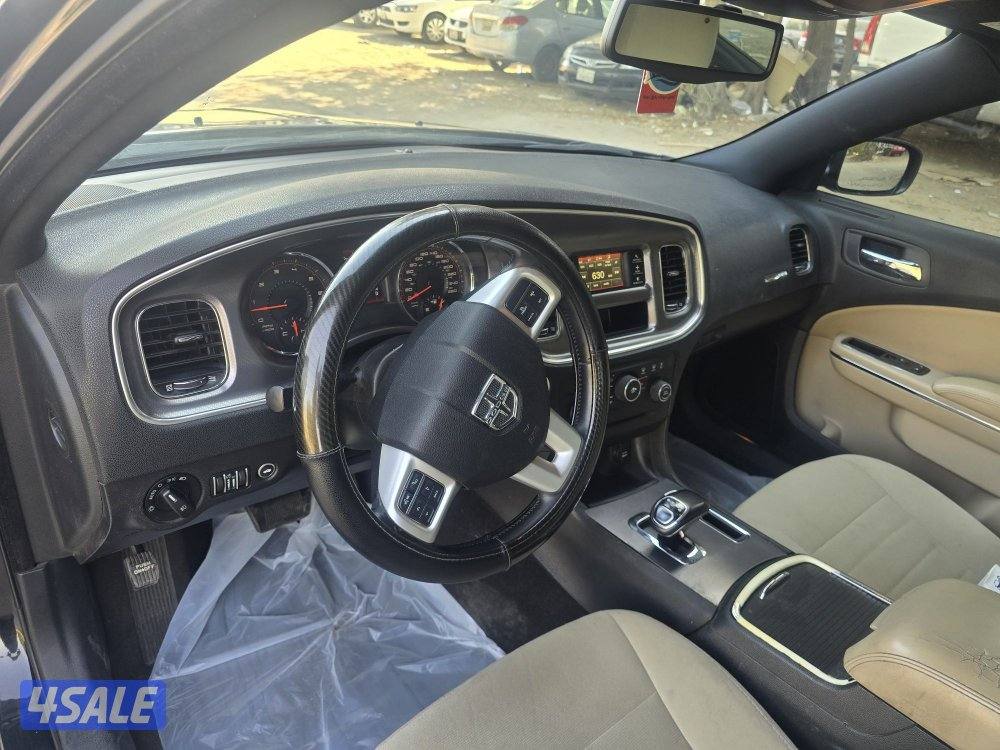 دودج تشارجر موديل 2013 فئة V6 بحالة ممتازة وبدون حوادث7