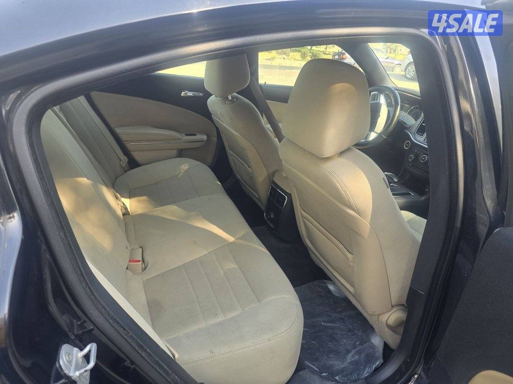 دودج تشارجر موديل 2013 فئة V6 بحالة ممتازة وبدون حوادث9