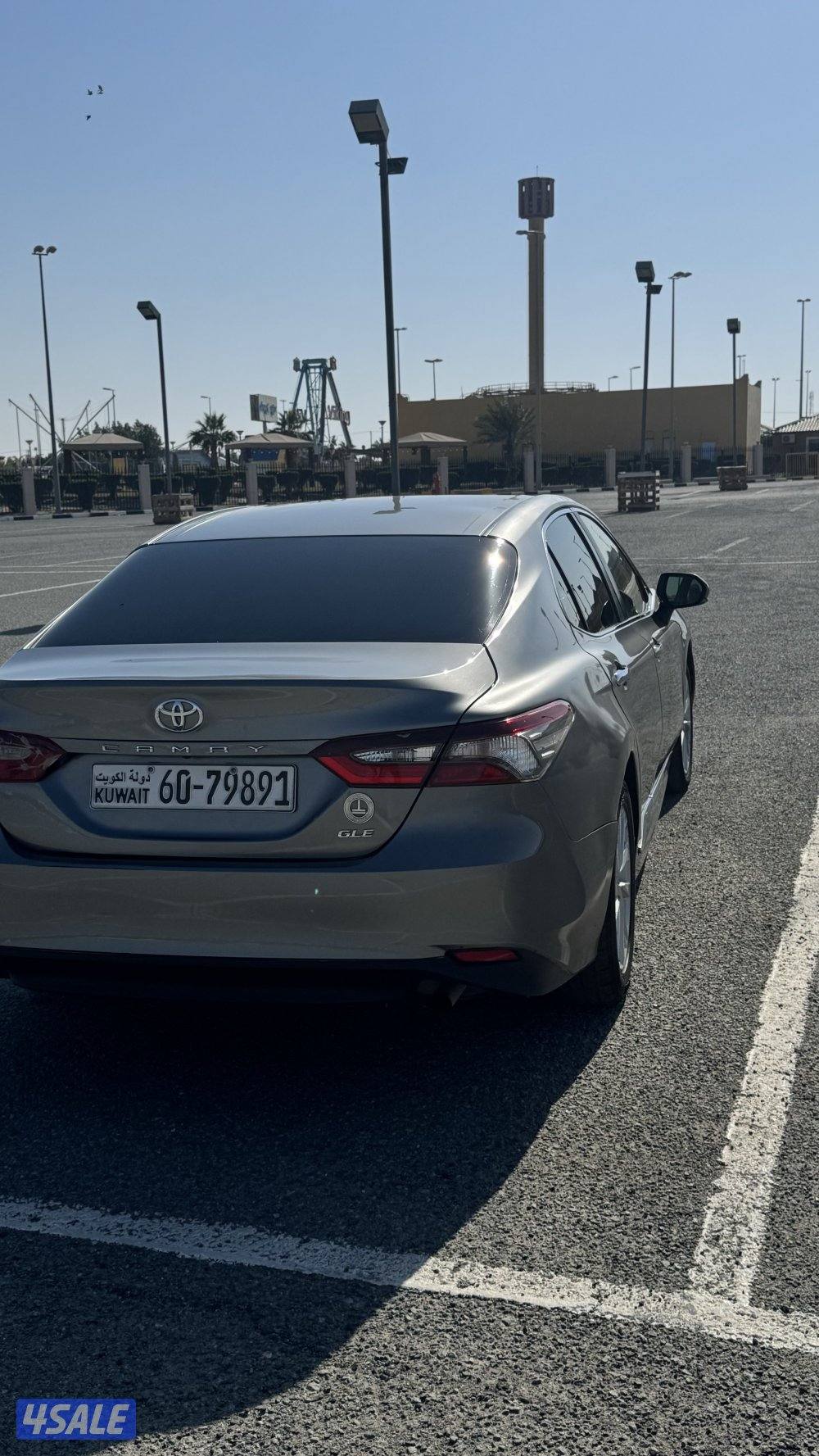 للبيع تويوتا كامري 2022 GLE نظيف ماشي 98 الف شرط الفحص5