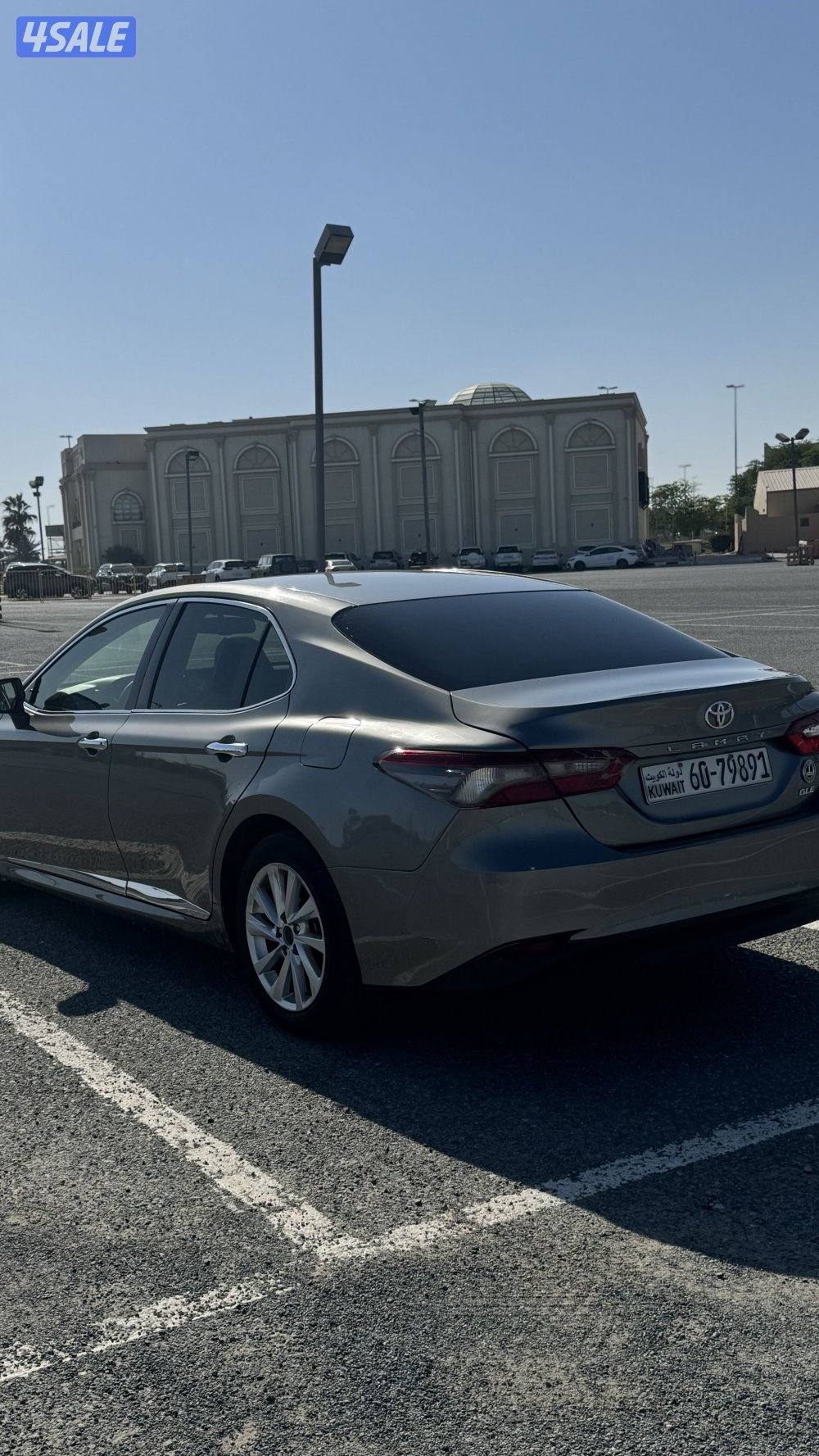 للبيع تويوتا كامري 2022 GLE نظيف ماشي 98 الف شرط الفحص7