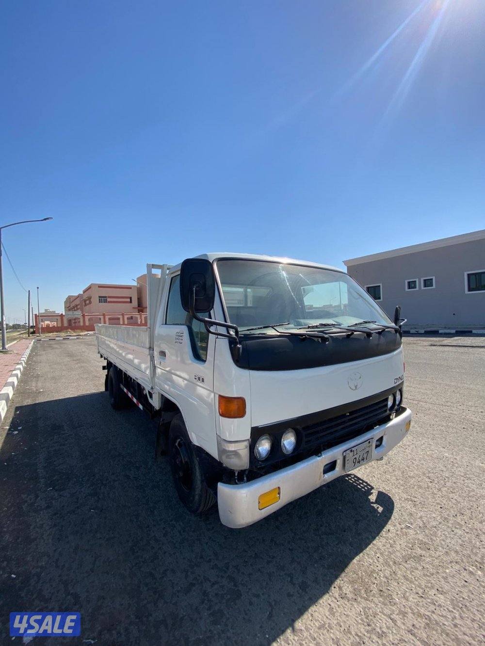 للبيع هاف لوري حجم 3006