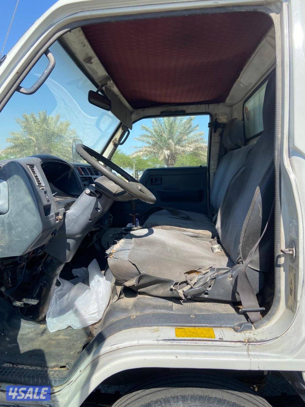 للبيع هاف لوري حجم 3008