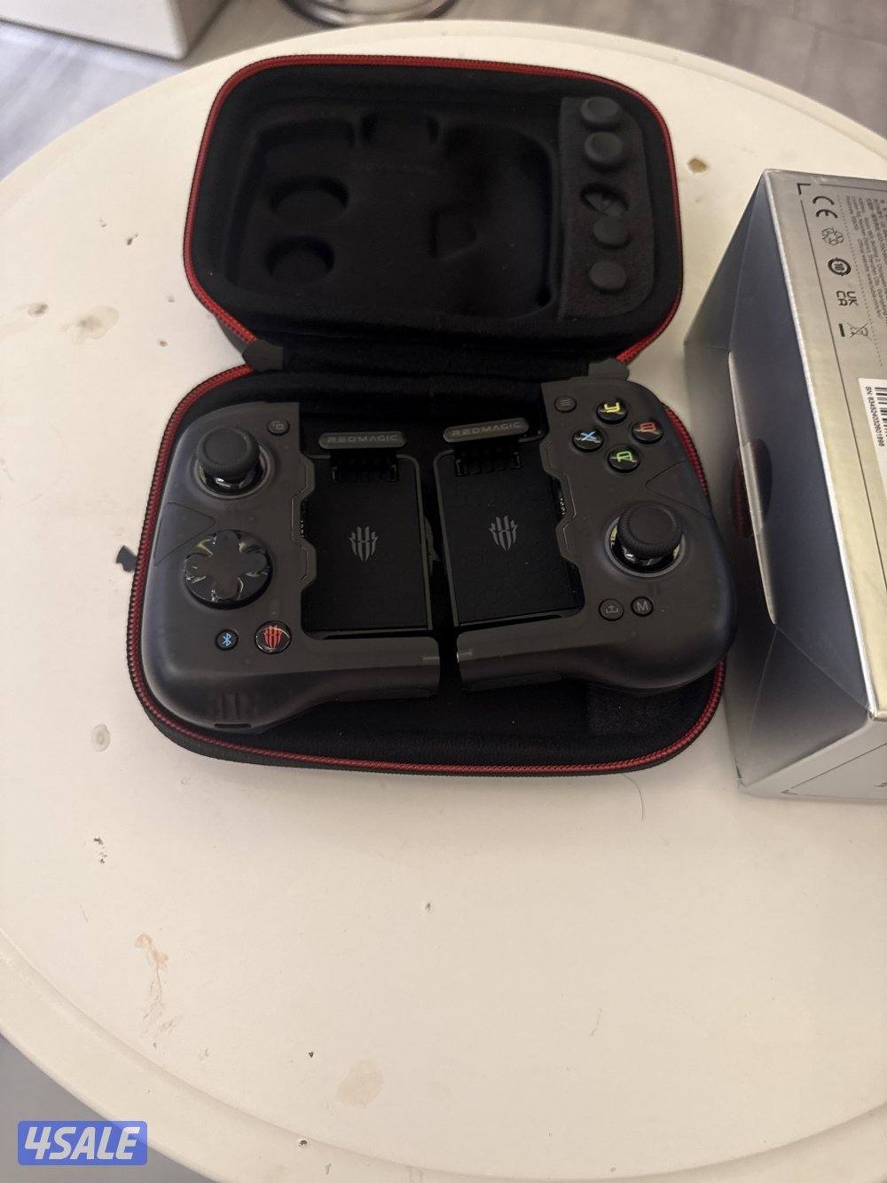 Red magic dual shadow gamepad2