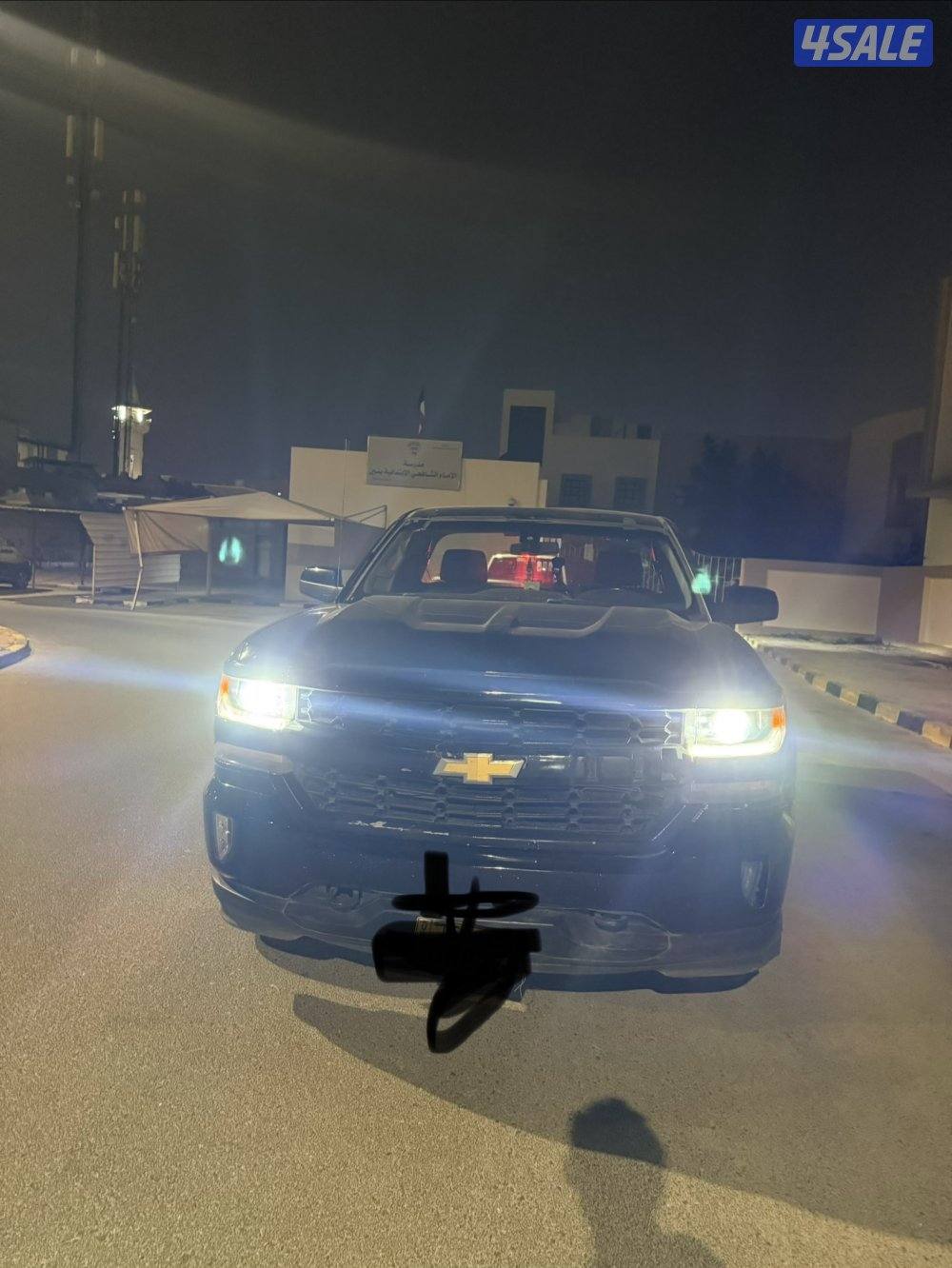 للبيع سلفرادو ماشي ٣٧٧ الف3