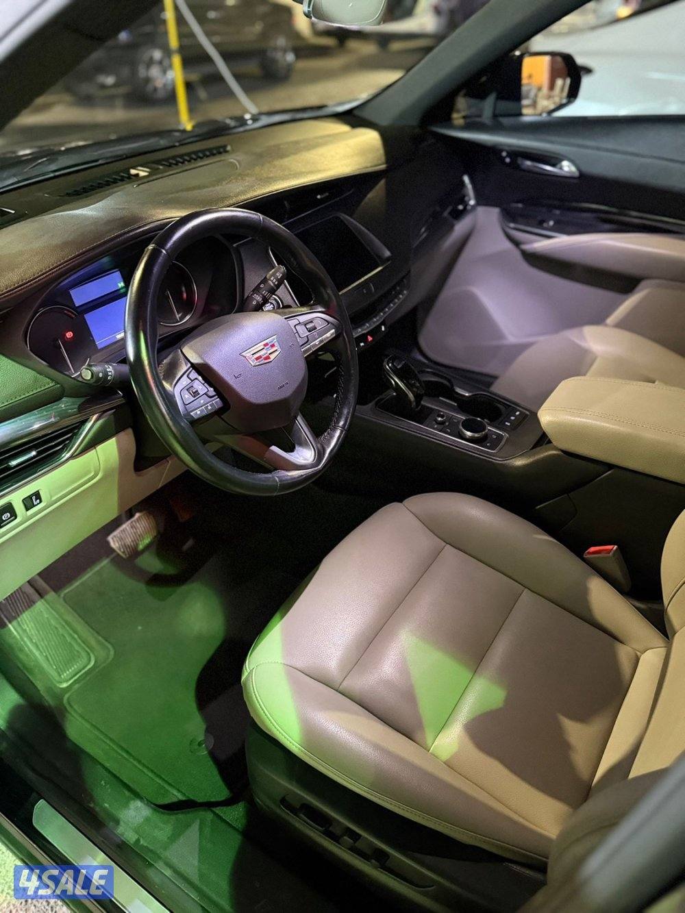 كاديلاك xt4 مديل ٢٠٢٠ بحالة الوكاله5