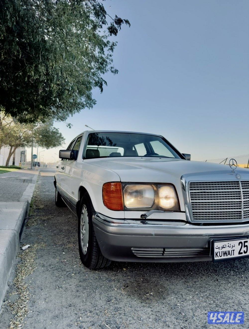 Mercedes 280 SEL (1983)0
