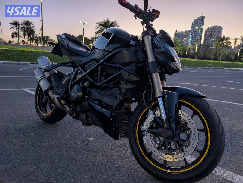 Ducati Street Fighter8