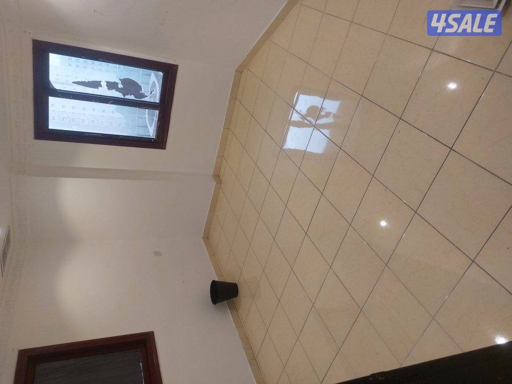 شقه للايجار شاطئ البلاجات السالميه صف اول على البحر مباش8