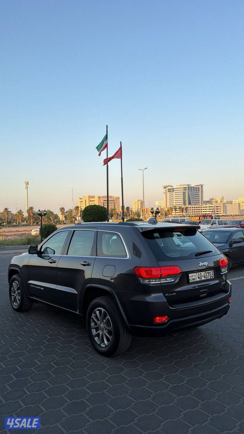 للبيع جراند شيروكي شرط الفحص صبغ وكاله LAREDO2