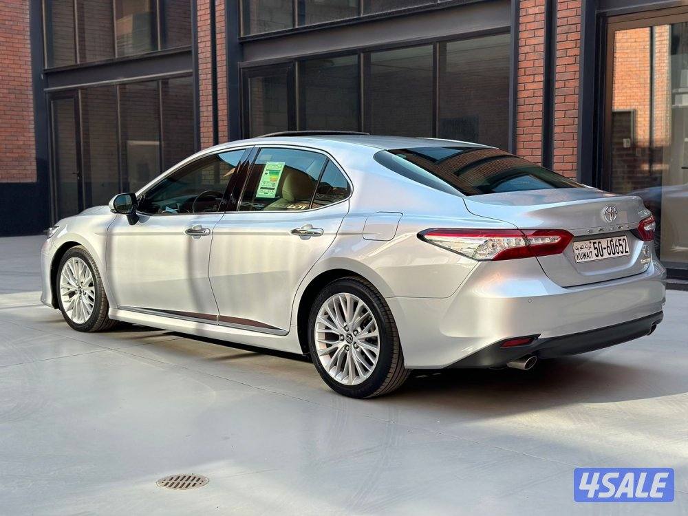 للبيع كامري ليمتد موديل2018 عداد 115 سيرفس منتظم صبغ الوكاله1