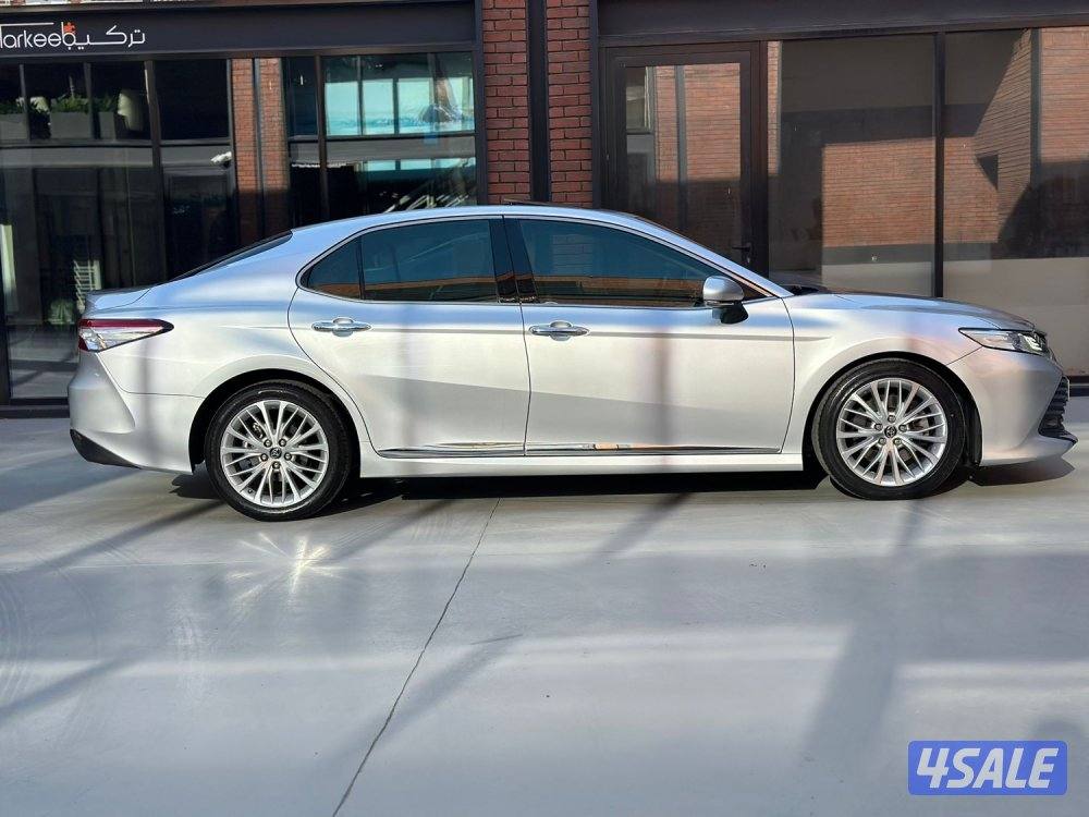 للبيع كامري ليمتد موديل2018 عداد 115 سيرفس منتظم صبغ الوكاله2