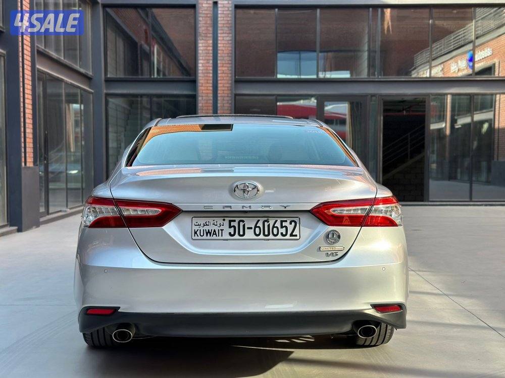 للبيع كامري ليمتد موديل2018 عداد 115 سيرفس منتظم صبغ الوكاله3
