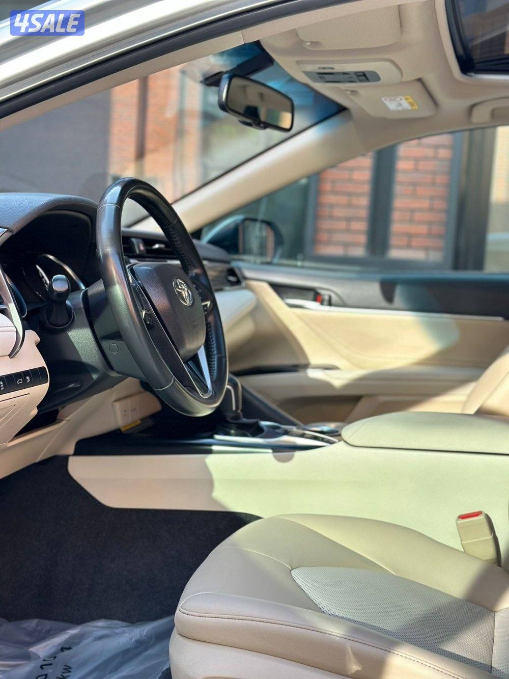 للبيع كامري ليمتد موديل2018 عداد 115 سيرفس منتظم صبغ الوكاله8