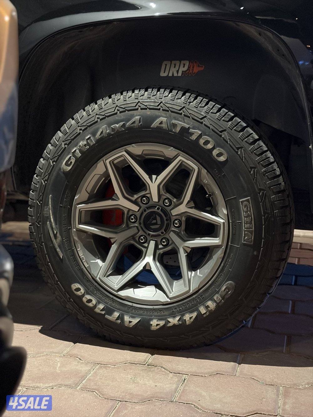 للبيع دواسات مع رنقات مع توايرهم أصلي2