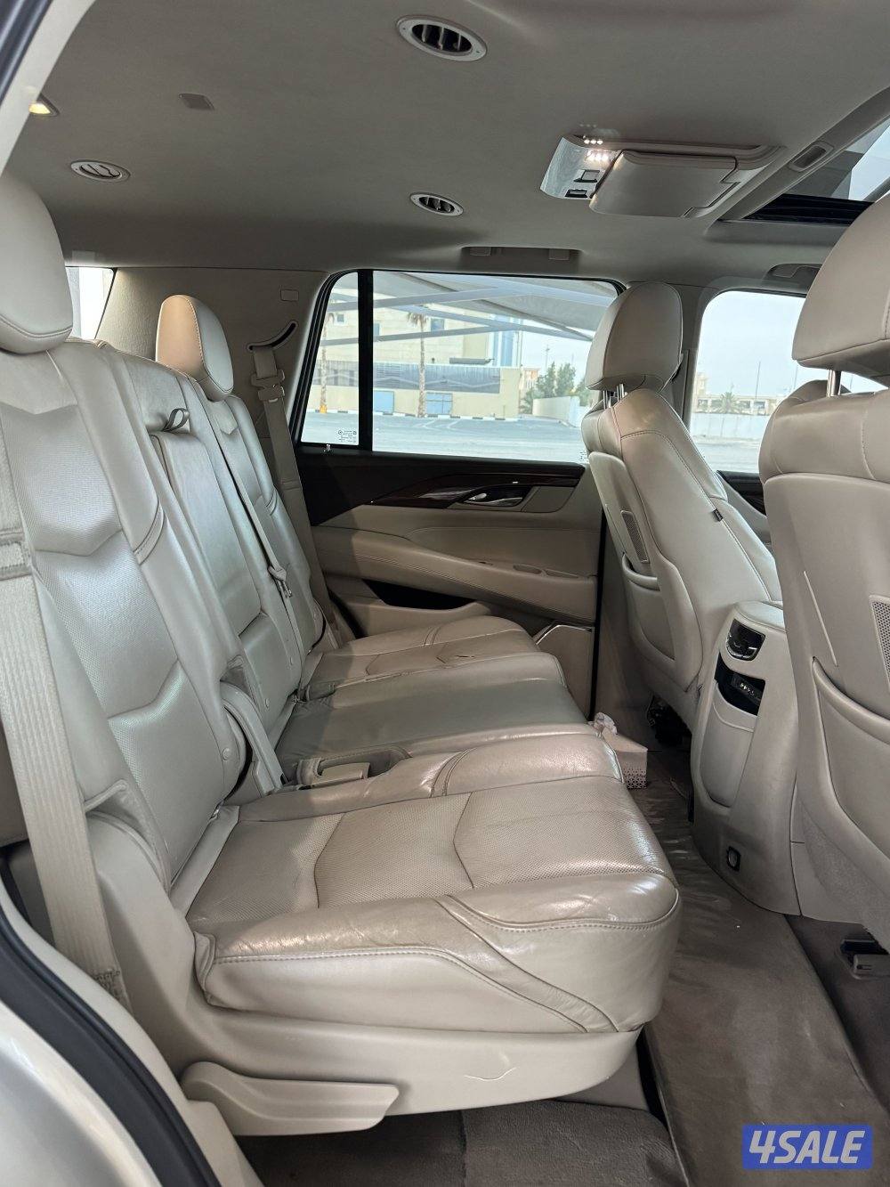 بيعه سريعه اسكاليد بريميوم 2016 وارد الغانم 8 غيارقمة بالنظافة دبل قير6