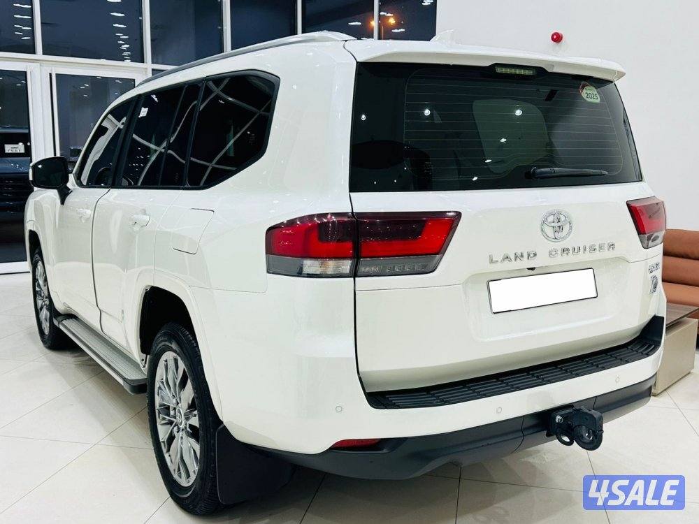 للبيع تويوتا لاندكروس GXR 4K بدون تيربو موديل 20252
