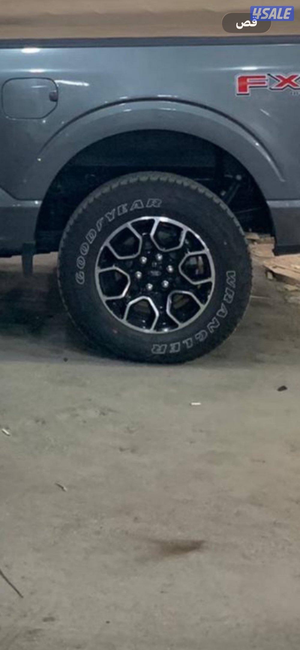 للبيع شد وانيتات تفصال كراج السوري الي بالصليبيه2