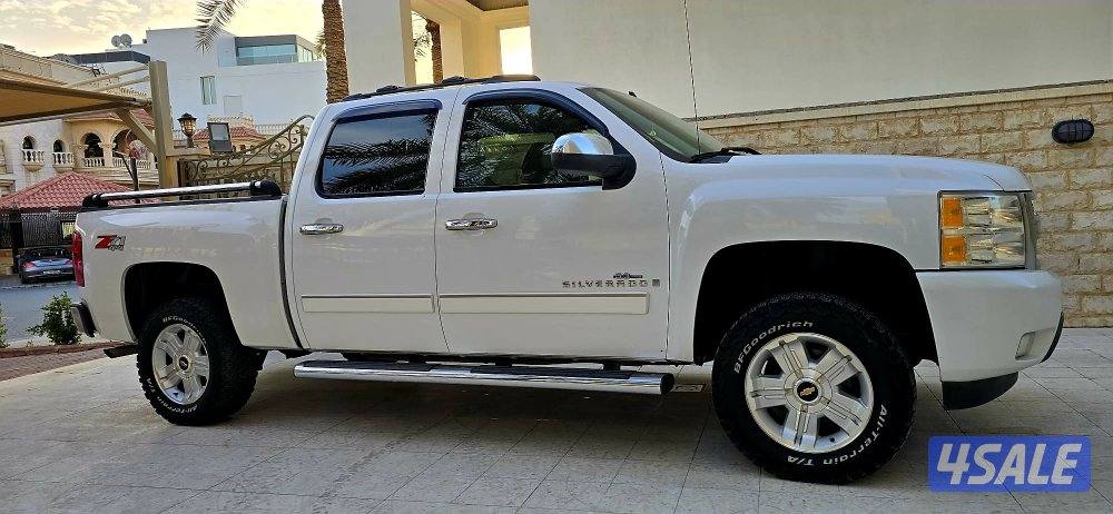 للبيع سلفرادو موديل 2008 LTZ0