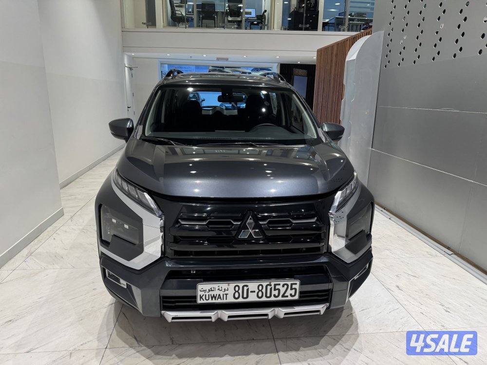 Mitsubishi xpander cross0