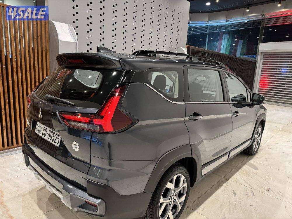 Mitsubishi xpander cross4