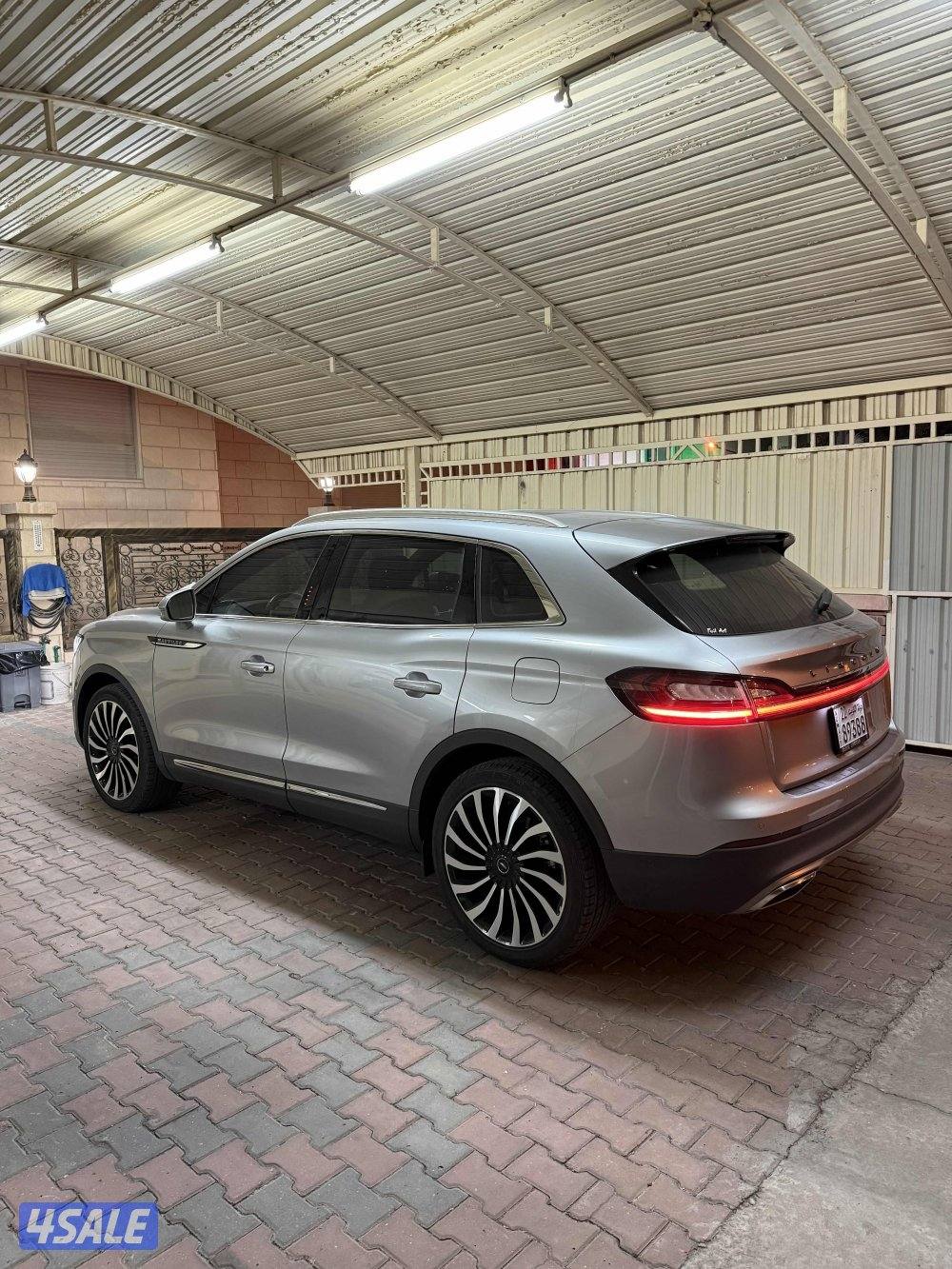 للبيع نوتيلوس بحاله الوكاله0