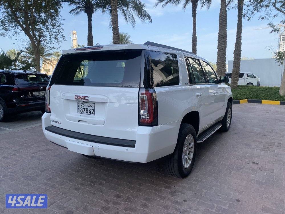 يوكن صبغ الوكاله  بحاله ممتازه موديل 2017 ماشي 1873