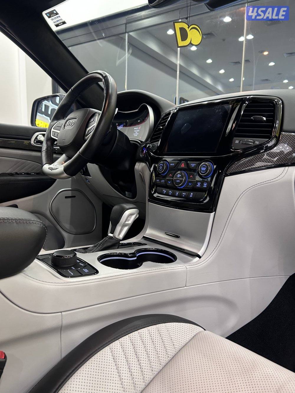 Trackhawk ٢٠٢١ ماشي ٣٨11