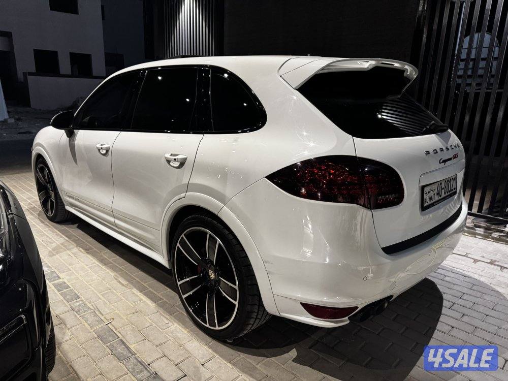 للبيع كايين GTS5