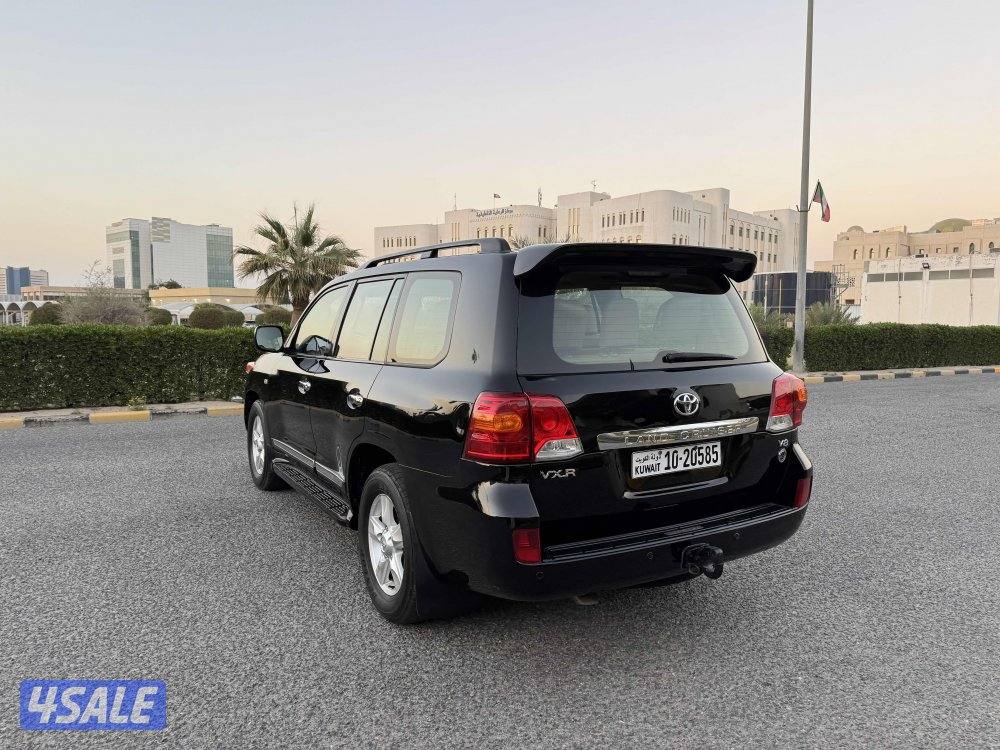للبيع تويوتا لاندكروزر VXR ‏شرط الفحص موديل 20104