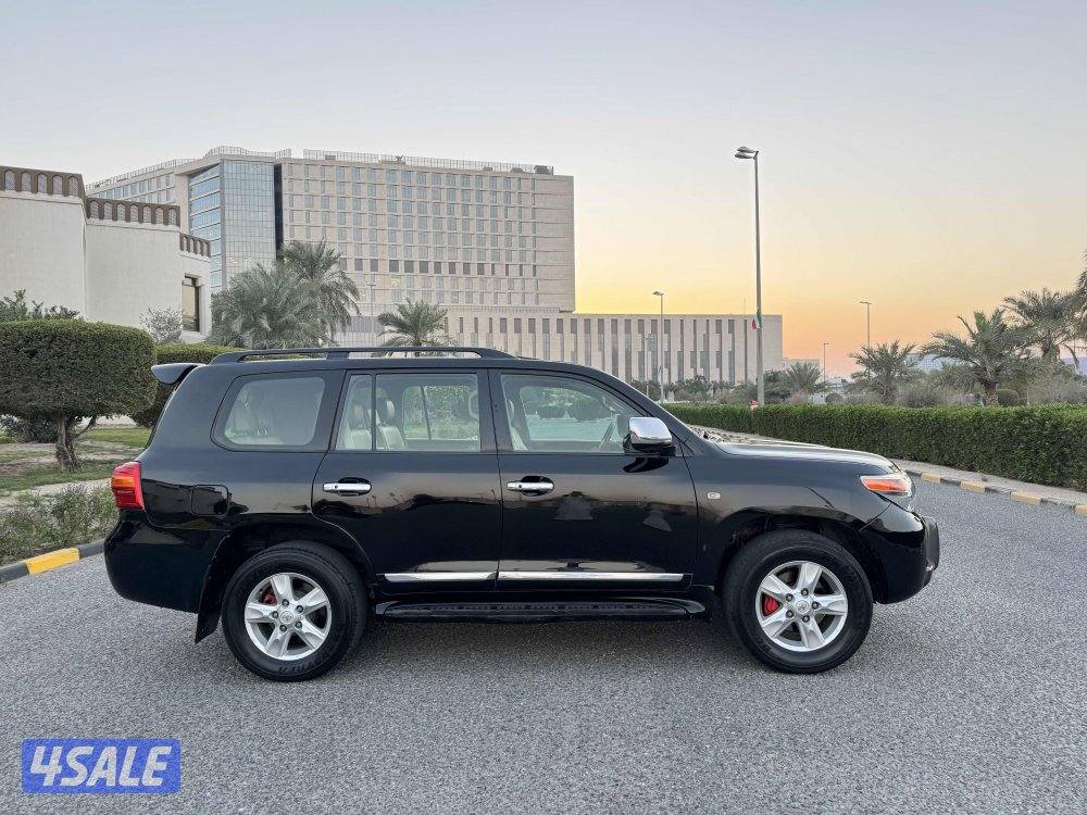 للبيع تويوتا لاندكروزر VXR ‏شرط الفحص موديل 20107