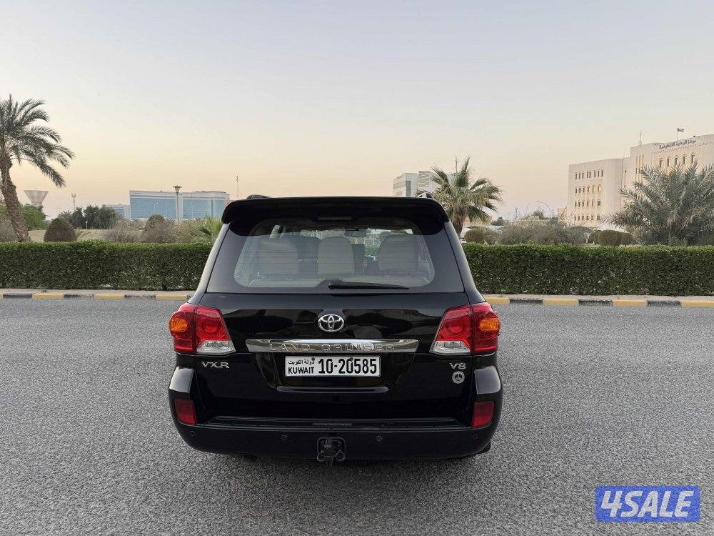 للبيع تويوتا لاندكروزر VXR ‏شرط الفحص موديل 20108