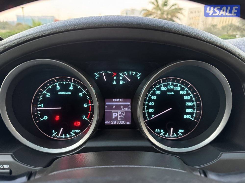 للبيع تويوتا لاندكروزر VXR ‏شرط الفحص موديل 201013