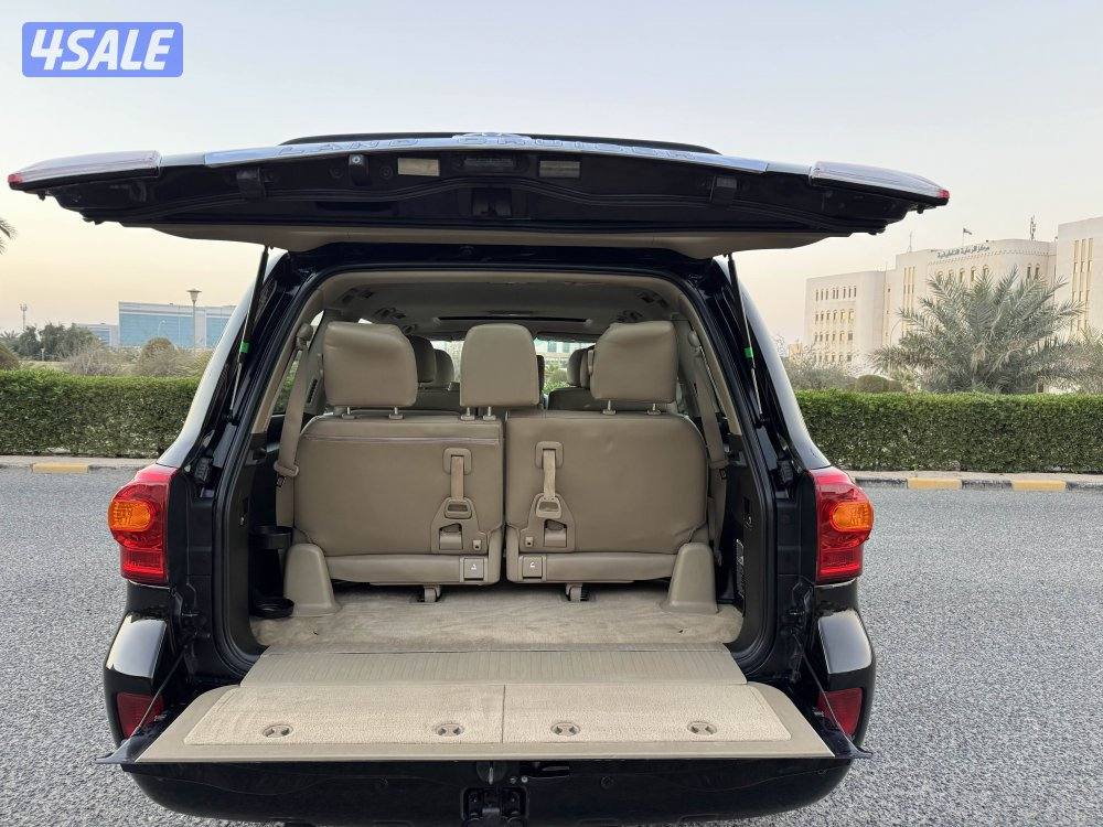 للبيع تويوتا لاندكروزر VXR ‏شرط الفحص موديل 201015