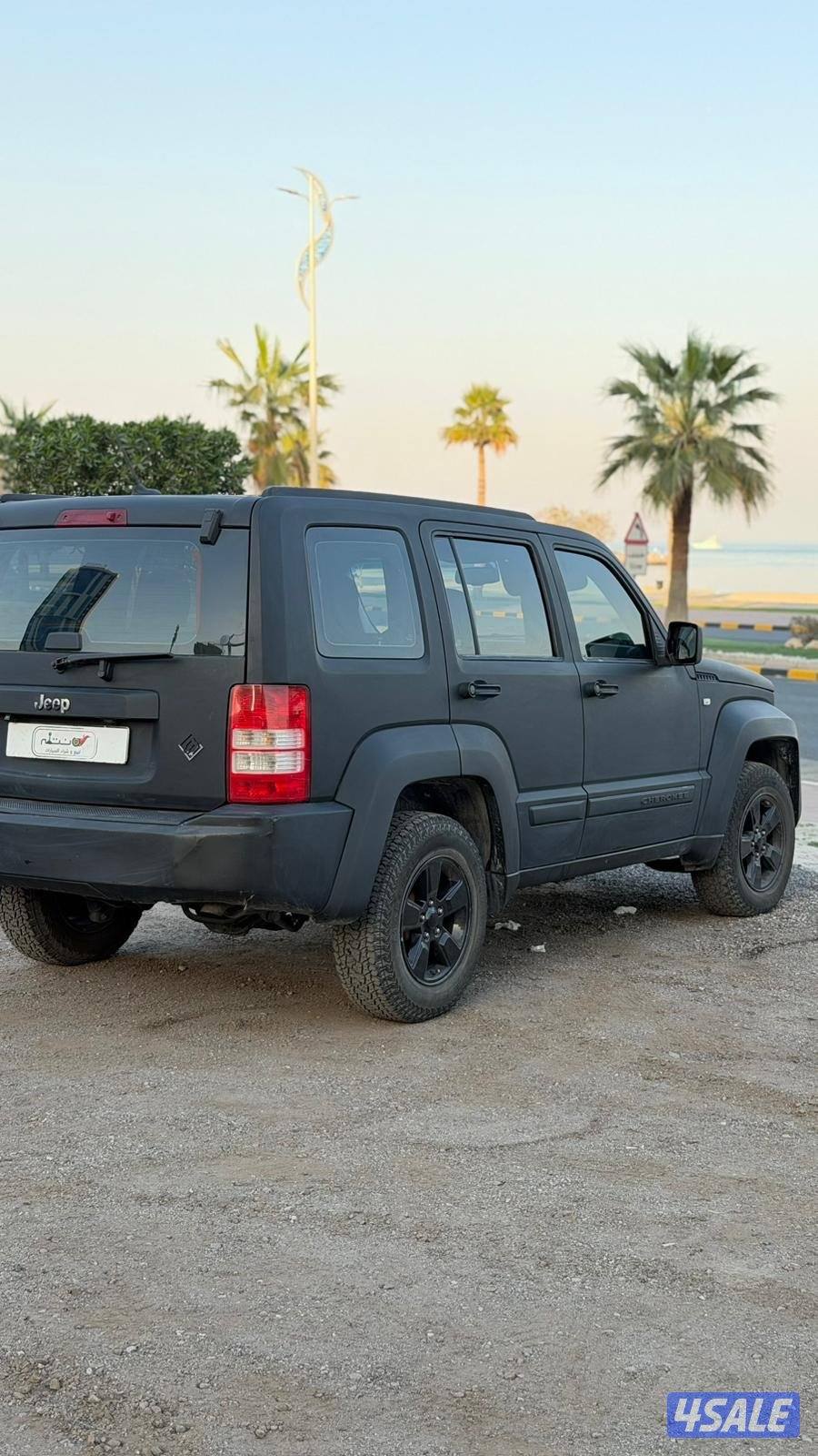 جراند شيروكي موديل 2012 / بحاله ممتازه5