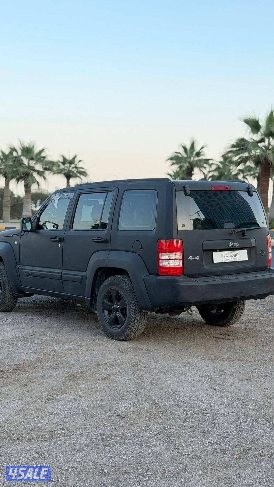 جراند شيروكي موديل 2012 / بحاله ممتازه6