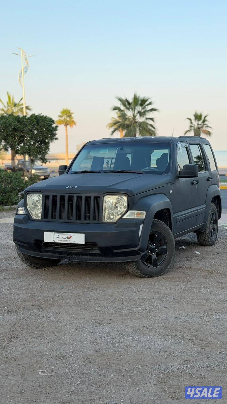 جراند شيروكي موديل 2012 / بحاله ممتازه7