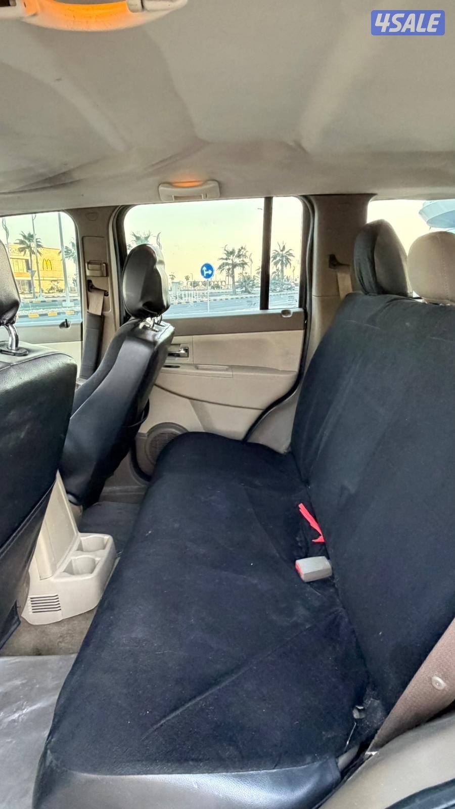 جراند شيروكي موديل 2012 / بحاله ممتازه11