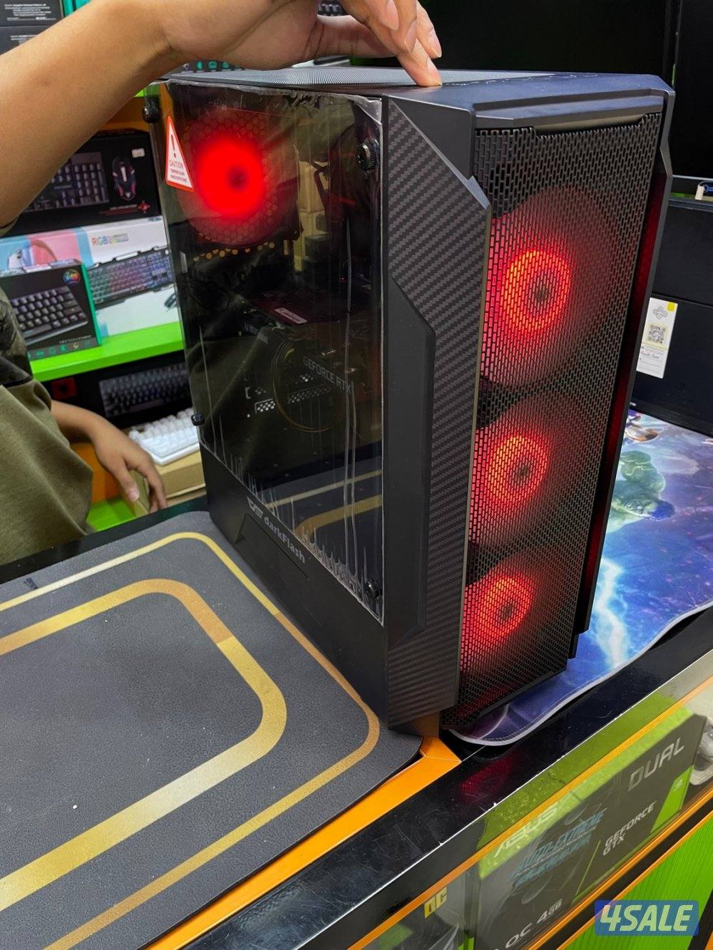 للبيع بي سي + شاشه + مكسر + مايك + ماوس + كيبورد0