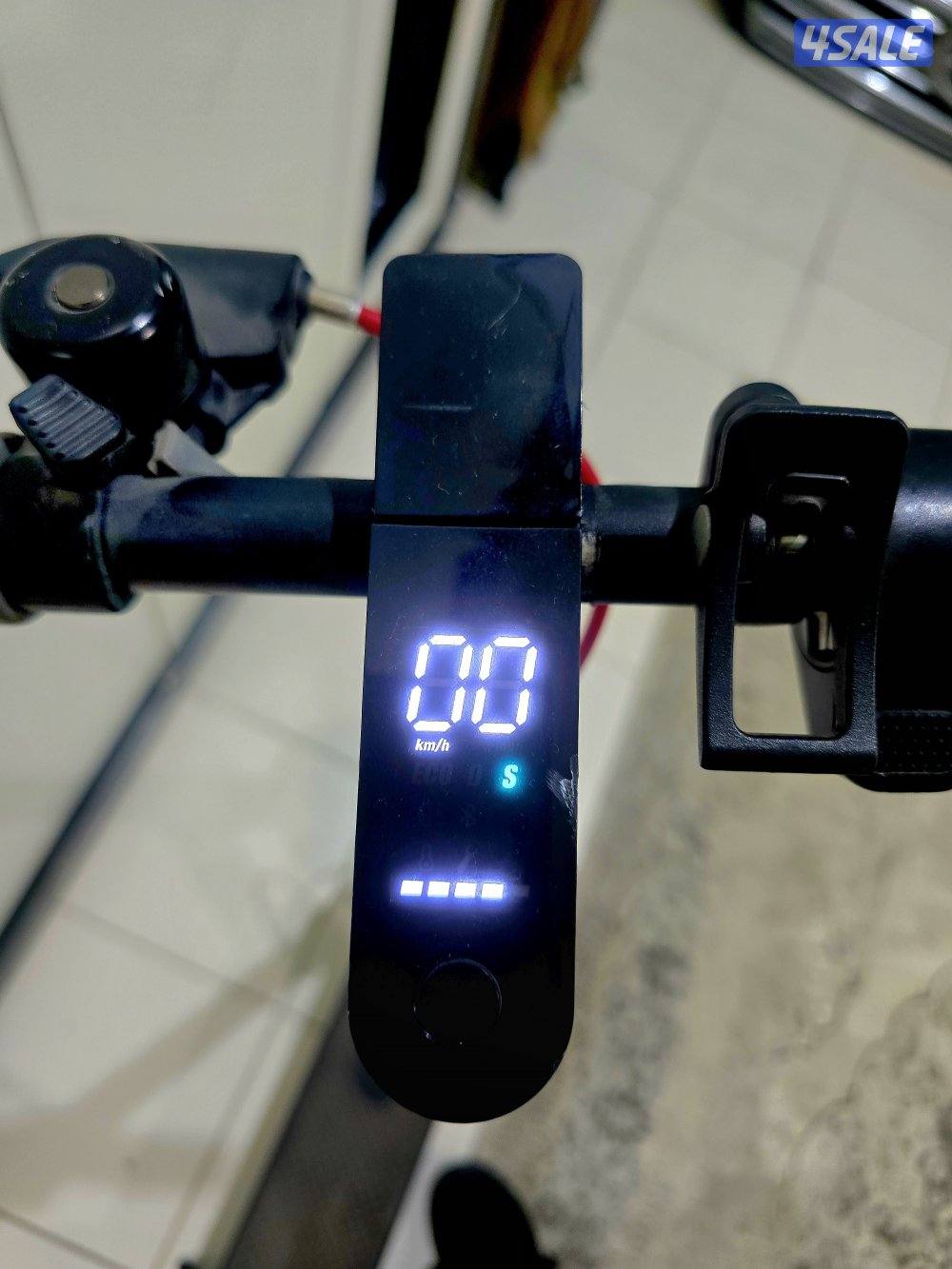 للبيع سكوتر مميز سرعته 453