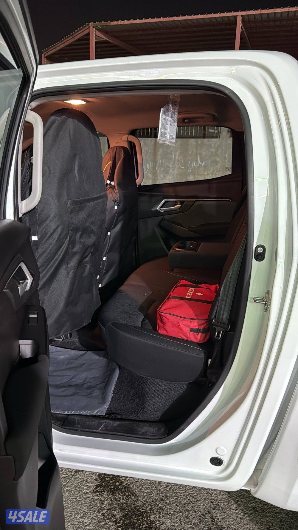 ايسيزو ديزل 2023 مثبت سرعه ودبل والسياره بحاله الوكاله0